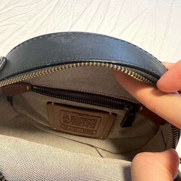 Coach Canteen Crossbody - Picture 7 of 9